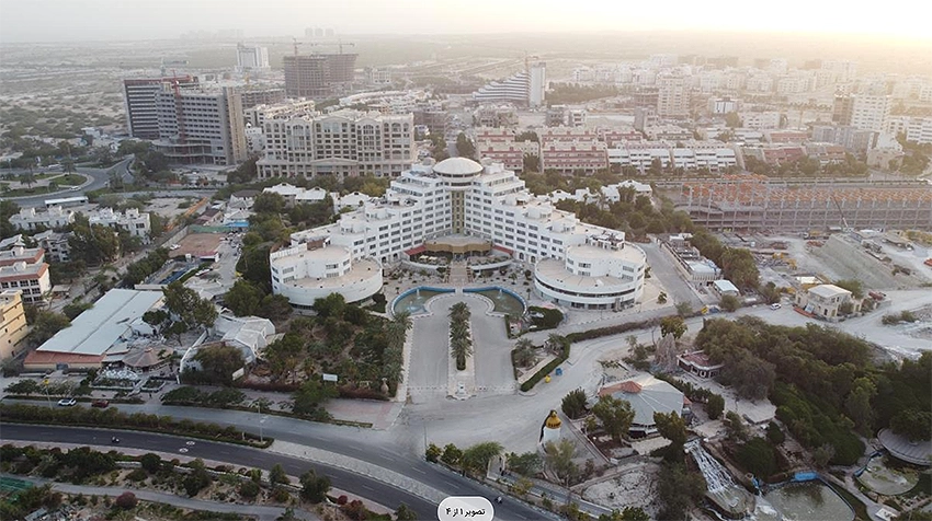 نمای بیرون هتل بزرگ ارم کیش